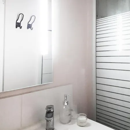 Porte De Clichy Apartment